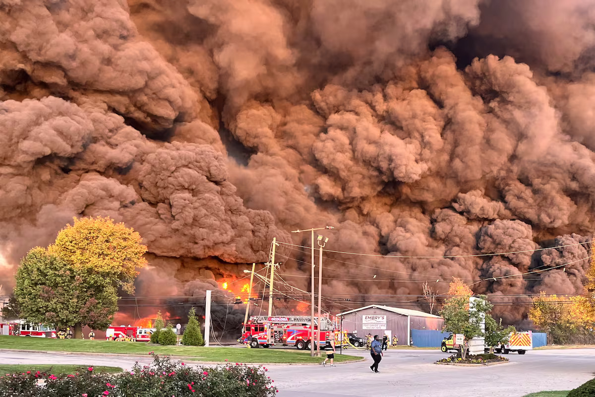 Pray: At least 12 killed by UPS plane crash in Louisville, including a child. Officials expect that number to increase. 15 hurt and 16 still missing…