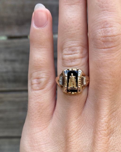 MY FIANCÉ PROPOSED WITH THIS RING—AND I HAVE NO IDEA WHAT TO THINK