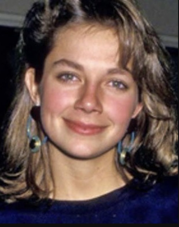 Justine Bateman defends decision to age naturally