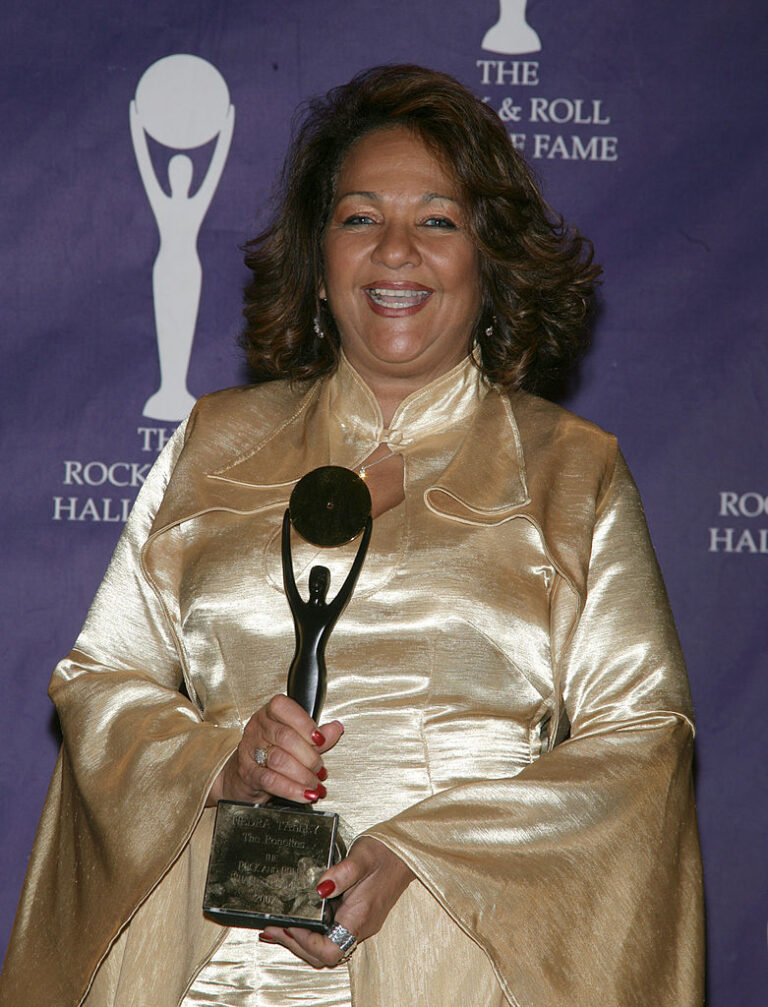 Last surviving member of the Ronettes dies aged 80!