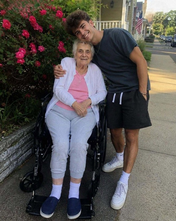 I Cared for My Elderly Neighbor Expecting an Inheritance—But After Her Death, I Got Nothing Until Her Lawyer Showed Up the Next Day