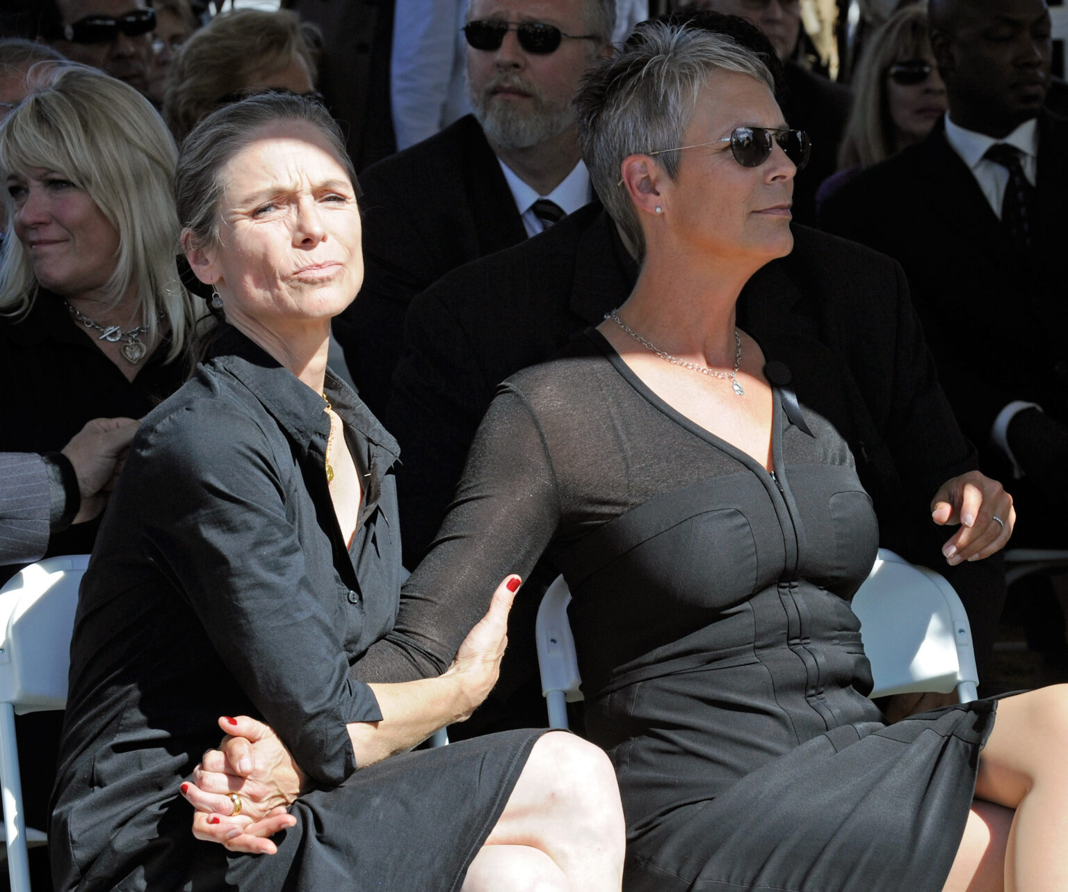 Jamie Lee Curtis announces death of actor sister Kelly aged 69!