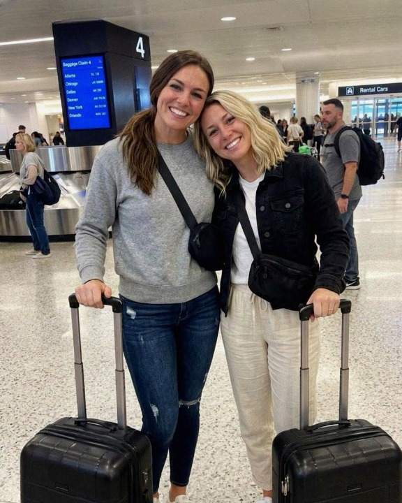 Two Friends Switched Suitcases by Mistake—Then One Called: “Please Don’t Open It”