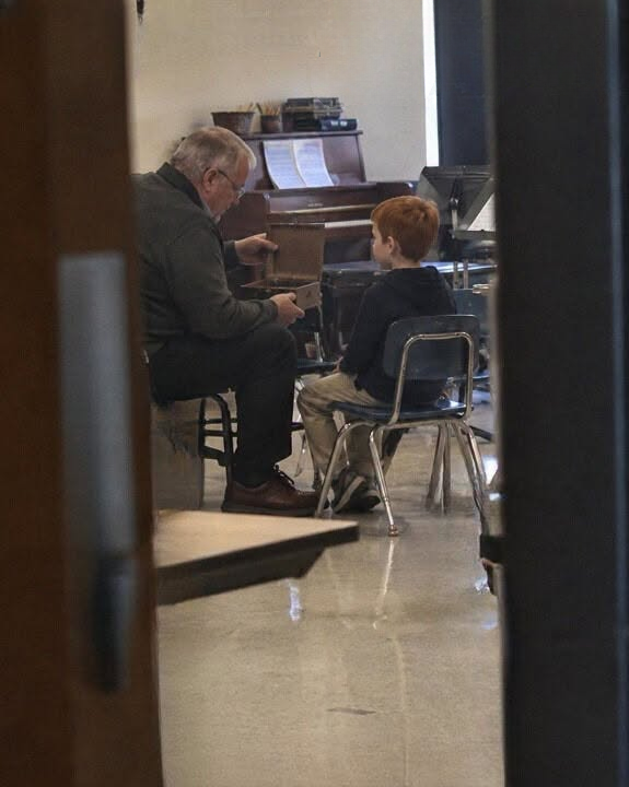 Versioni 1  My 7-Year-Old Son Stayed After School Every Friday — So I Arrived Early