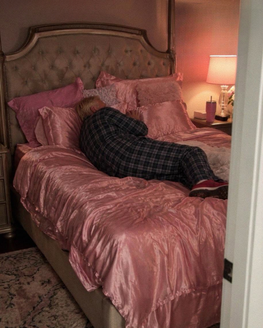 My Husband Returned From a Weekend Away and Slept With His Shoes On—Then I Found Him Outside at 3 AM